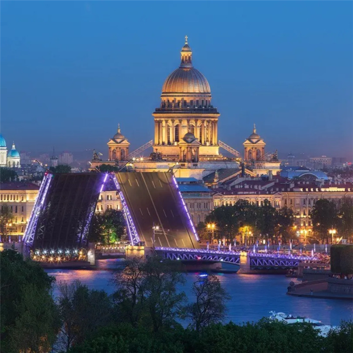 Цікаві факти про Санкт-Петербург