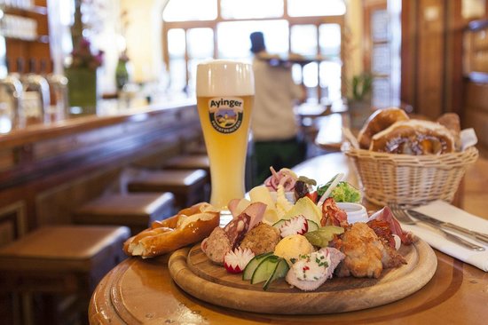 найкращі пивоварні Мюнхена Wirtshaus Ayingers де пити пиво